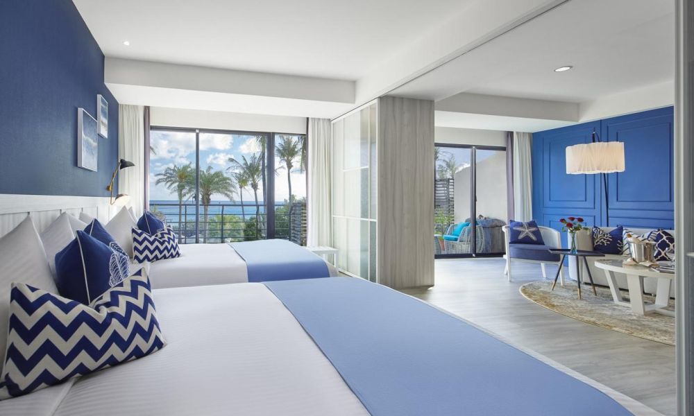 Deluxe Suite with Sea View