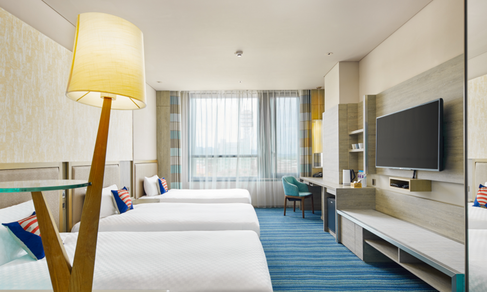 DISCOVER ROOM